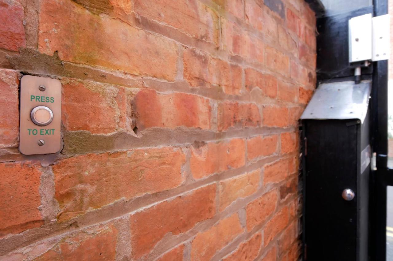 Crewe Short Lets 6 Victoria Court, Creweアパートメント エクステリア 写真